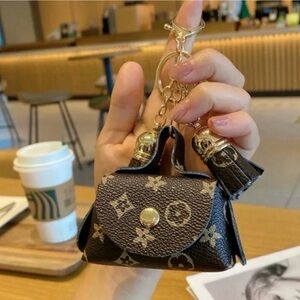 Fashion Jewelry Brown Keychain Bag with Gold Accents